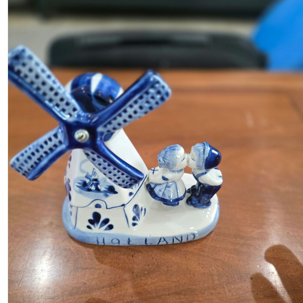 Vtg Holland Delft Blue porcelain depicting a Dutch windmill  kissing couple,